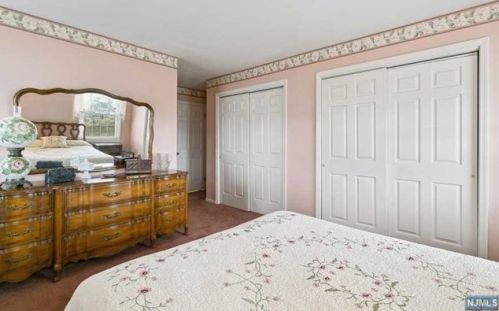 62 Amethyst Ln, Paterson NJ 07501-3361 exterior