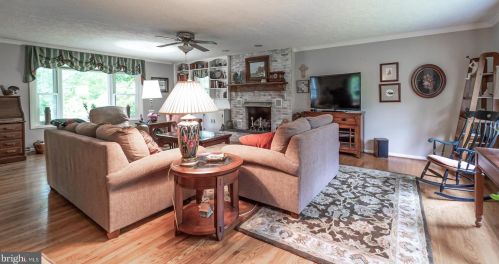 6714 Deer Spg Ln, Middletown MD 21769-6634 exterior