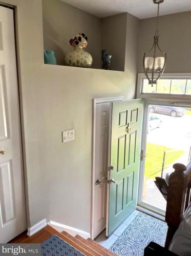 8124 Brightridge Ct, Ellicott MD 21043-6988 exterior