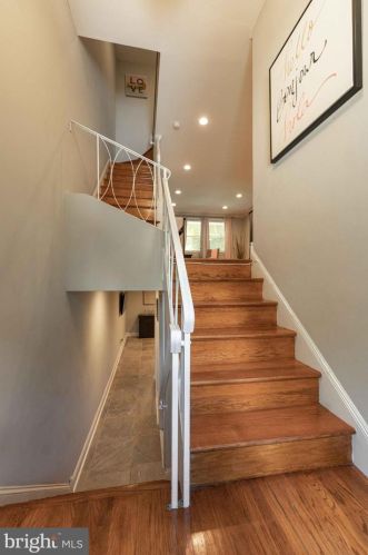 6764 Emlen St, Philadelphia, PA 19119-2601