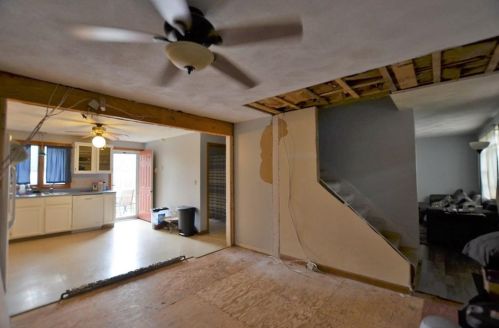 151 7th Ave, Woonsocket RI  02895-4020 exterior