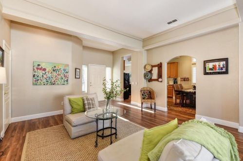 700 Diamond Glen Cir, Folsom CA 95630-3157 exterior