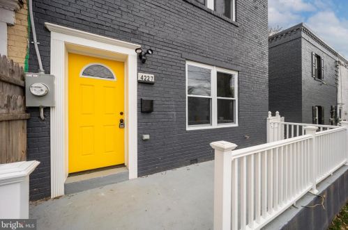 4227 Edson Pl, Washington DC  20019-8023 exterior