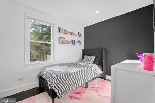 9301 Bentridge Ave, Rockville MD 20854-2860 exterior