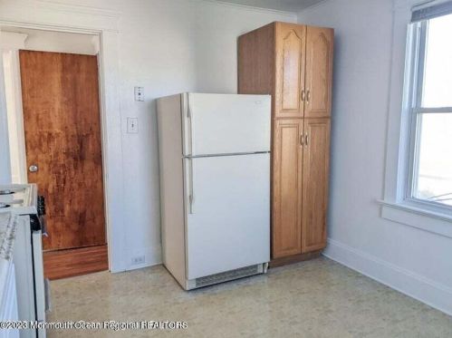 6 Lincoln Ave, Edison NJ exterior