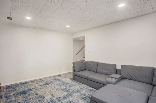 1630 Aberdeen St, Grand Rapids MI 49505-3910 exterior