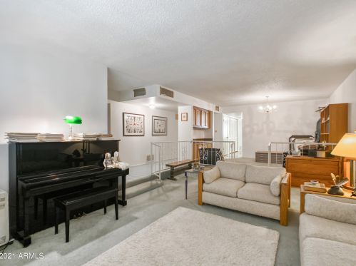 5654 12 St, Phoenix AZ 85086-7358 exterior