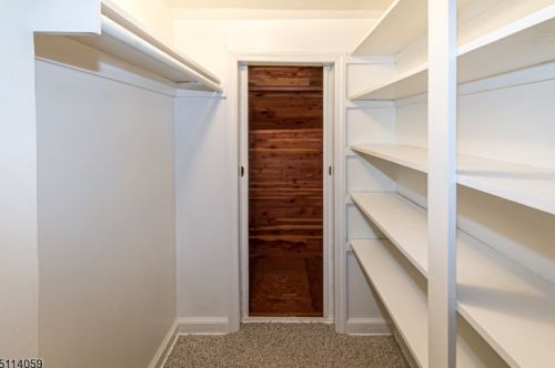 1490 Fox Trl, Mountainside NJ 07092-1301 exterior