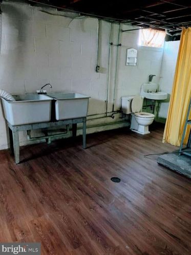 406 Lumber St, Littlestown PA 17340-1632 exterior