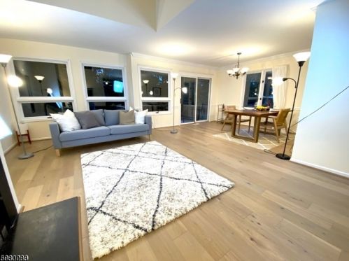 56 Bond St, Bridgewater NJ 08807-2458 exterior