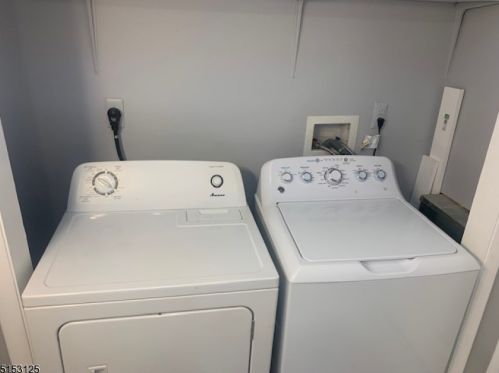 1 Adams Trl, Hopatcong NJ  07843-1202 exterior