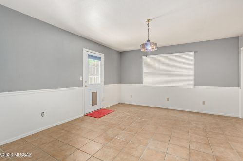 8040 Prickly Poppy Dr, Tucson AZ  85715-4350 exterior