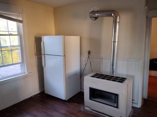 34 Mailloux St, Woonsocket RI 02895-3409 exterior