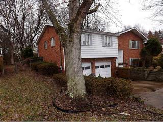 1674 Charlton Heights Rd, Moon Twp, PA 15108-3016