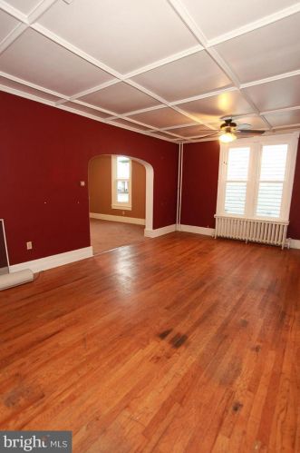 1027 Mifflin St, Huntingdon PA 16652-1435 exterior