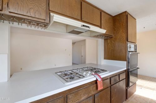 3450 Schooner Walk, Oxnard CA 93035-1642 exterior