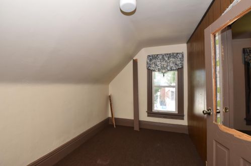 1043 31, Milwaukee WI 53215-2133 exterior