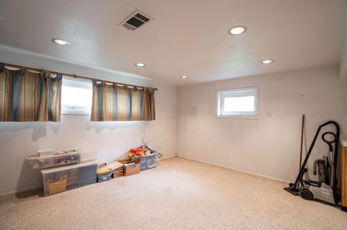 8456 51, Milwaukee WI 53223-3002 exterior