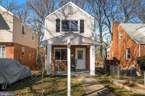 2842 30th St, Washington DC  20018-1447 exterior