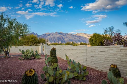 4415 Pontatoc Rd, Tucson AZ  85718-6750 exterior