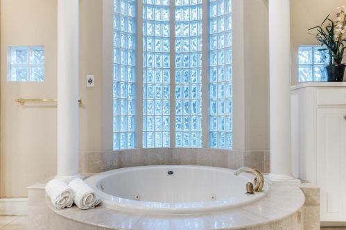 17916 Castle Bnd Dr, Dallas TX 75287-6800 exterior