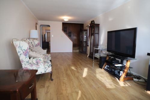 2852 84th St, Chicago, IL 60652-3814