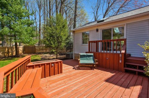 701 Rdg Dr, Mc Lean VA 22101-1620 exterior