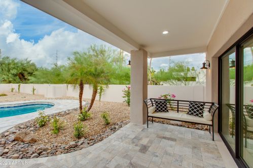 9919 47th Pl, Phoenix AZ  85028-4242 exterior