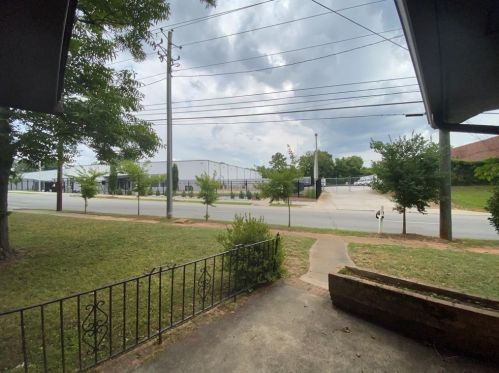 1076 Donnelly Ave, Atlanta GA 30310-3353 exterior
