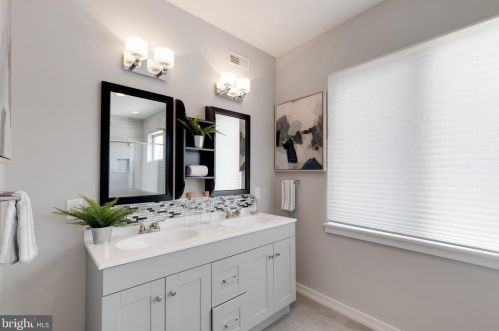 1107 Berks St, Philadelphia PA 19131-3206 exterior