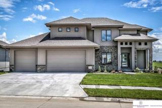 1615 208th St, Omaha, NE 68022-6952