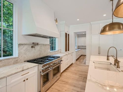 4682 Conway Dr, Atlanta GA 30327-3535 exterior