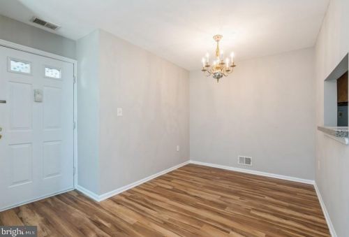 14 Cypress Ct, Trenton NJ  08648-4812 exterior