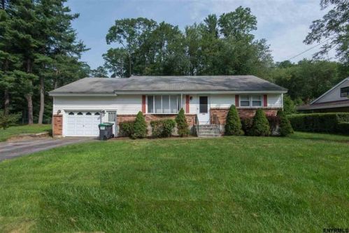 228 County Line Rd, Schenectady, NY 12306-2540