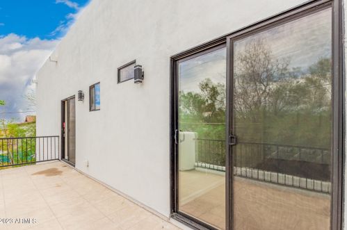 9837 Central Ave, Phoenix AZ 85020-1008 exterior