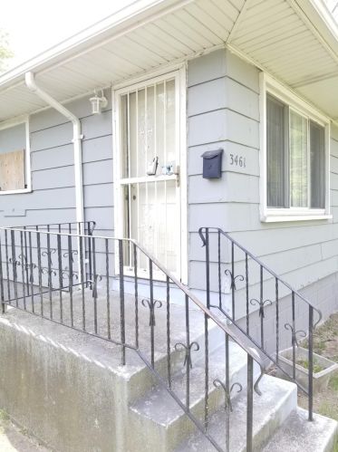 3461 Rhode Island St, Gary, IN 46409-1146
