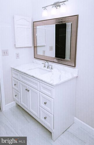 15301 Manor Village Ln, Rockville MD 20853-1820 exterior