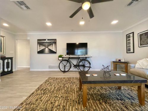 1107 Lester St, Tucson, AZ 85719-3544