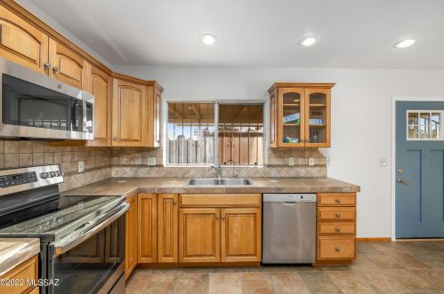 1458 Olympic Club Dr, Tucson AZ  85710-7250 exterior