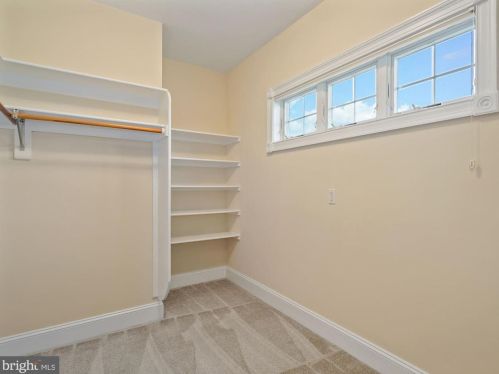 12705 Greenbriar Rd, Rockville MD 20854-6324 exterior