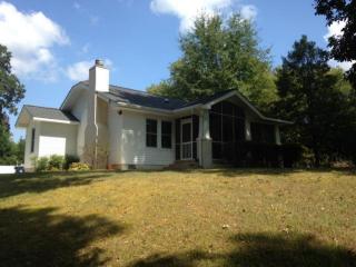 203 Clebourne Ave, Chickamauga, GA 30707-1435