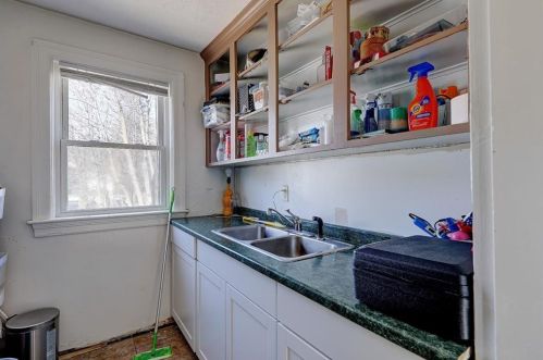 141 Farm St, Woonsocket RI 02895-1107 exterior