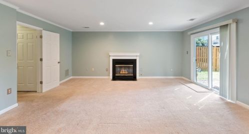 7047 Chesley Search Way, Alexandria VA 22315-4754 exterior