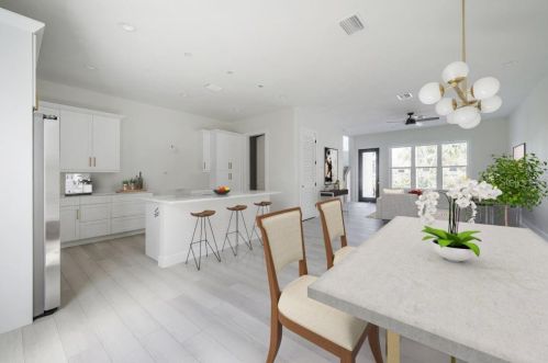 4913 Nebraska Ave, Tampa FL 33603-4050 exterior