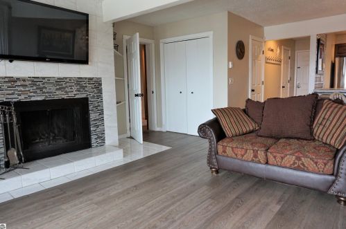 4673 Crossover Dr, Bellaire MI 49615-9528 exterior