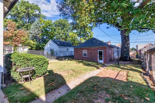 6619 Bancroft Ave, Saint Louis MO 63109-1204 exterior