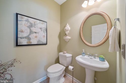 35217 Overfalls Dr, Lewes DE 19958-7004 exterior