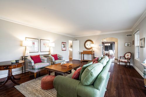 7425 Grand Pkwy, Milwaukee WI 53213-3566 exterior