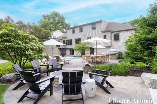 2420 Gln Echo Dr, Grand Rapids MI 49546-5524 exterior