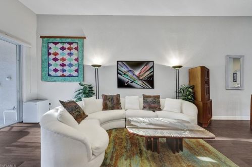 5893 Northridge Dr, Naples FL 34110-2376 exterior